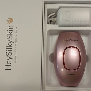 HeySilkySkin IPL Hair Remover in Pink